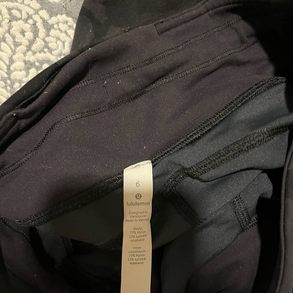 Lulu lemon black camo leggings - Picture 3 of 5